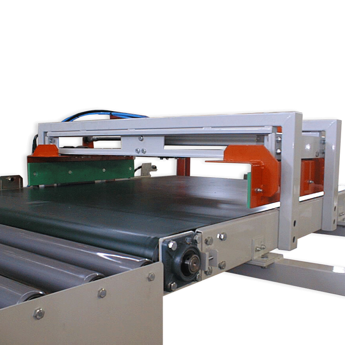 Conveyor Belt With Centering System Manufacturers in Gandhinagar